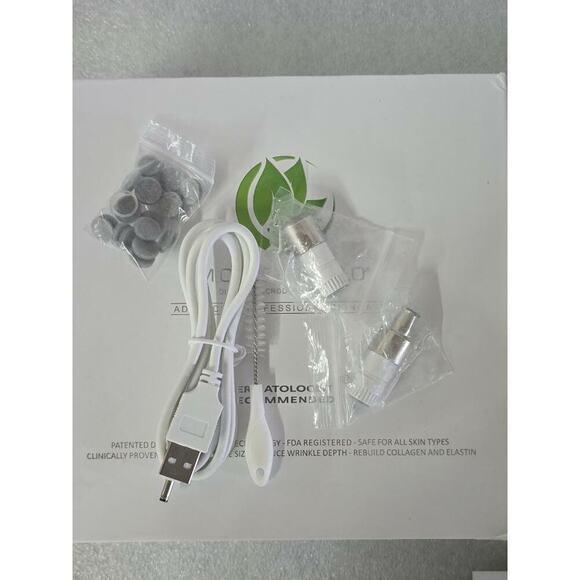 Microderm GLO Diamond Microdermabrasion Machine - Picture 3 of 4